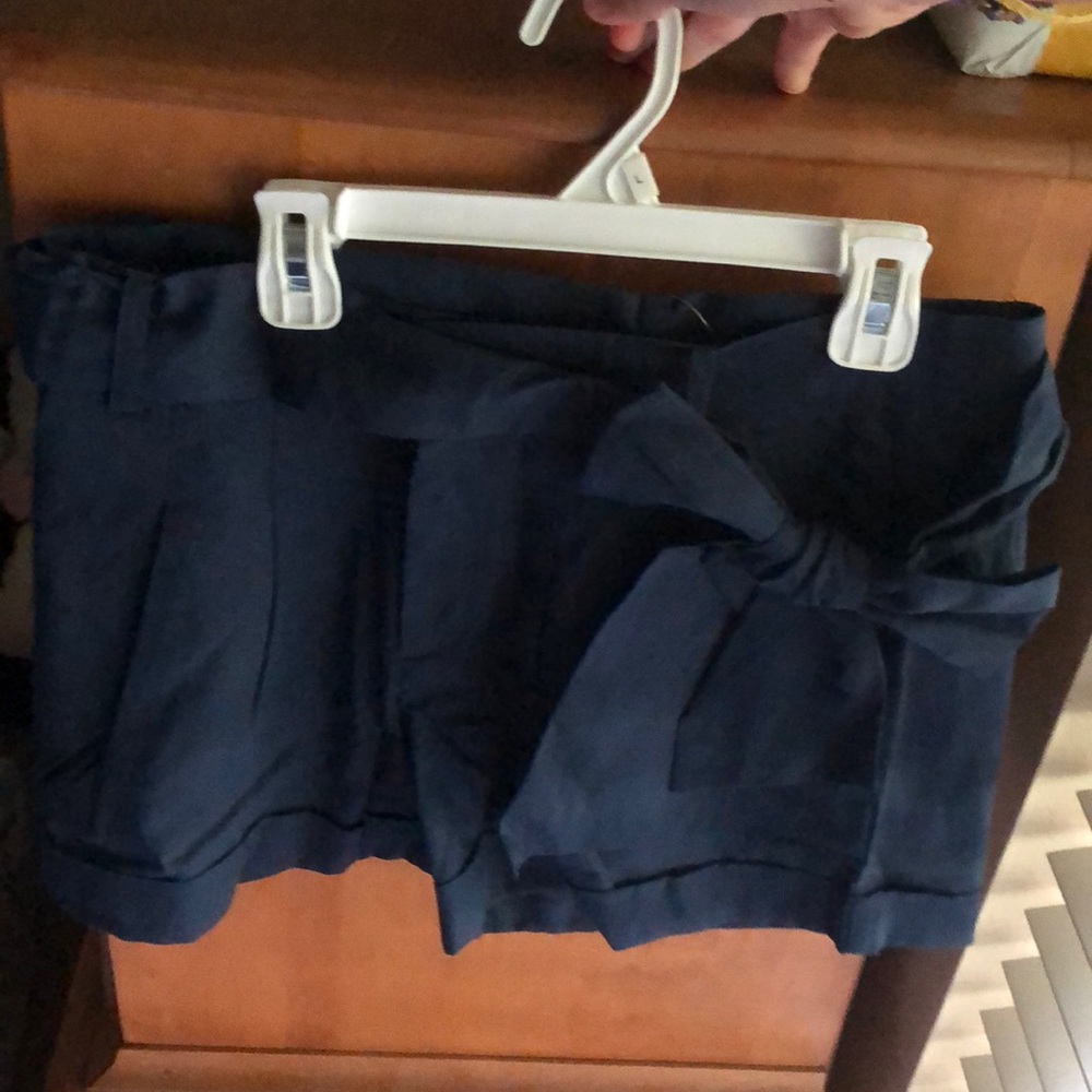 Brand new Lauren James Linen Bow shorts